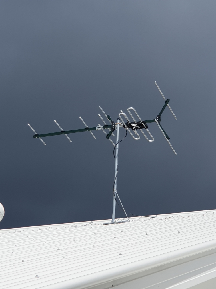 TV antenna professionally installed on a Gold Coast roof by Signal Pro Antenna